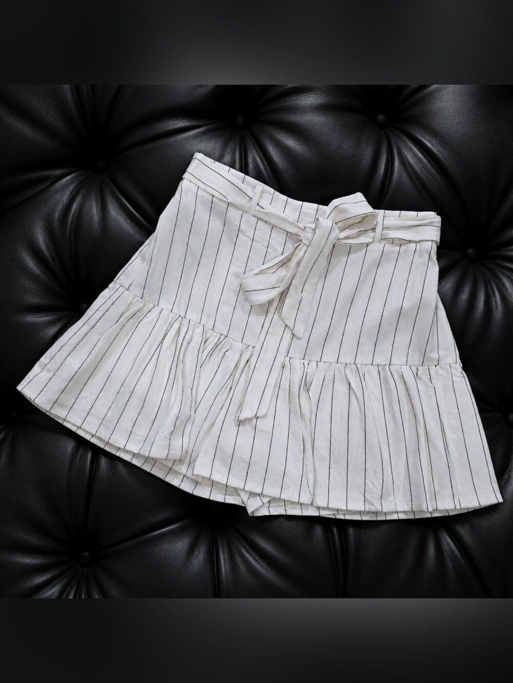 Striped White Tie-Waist Ruffle Mini Skoet